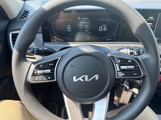 2024 Kia Seltos LX photo 19