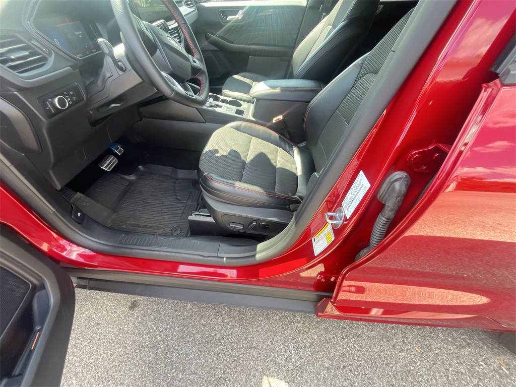 2024 Ford Escape ST-Line photo 12