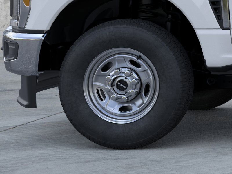 2025 Ford F-250 photo 3