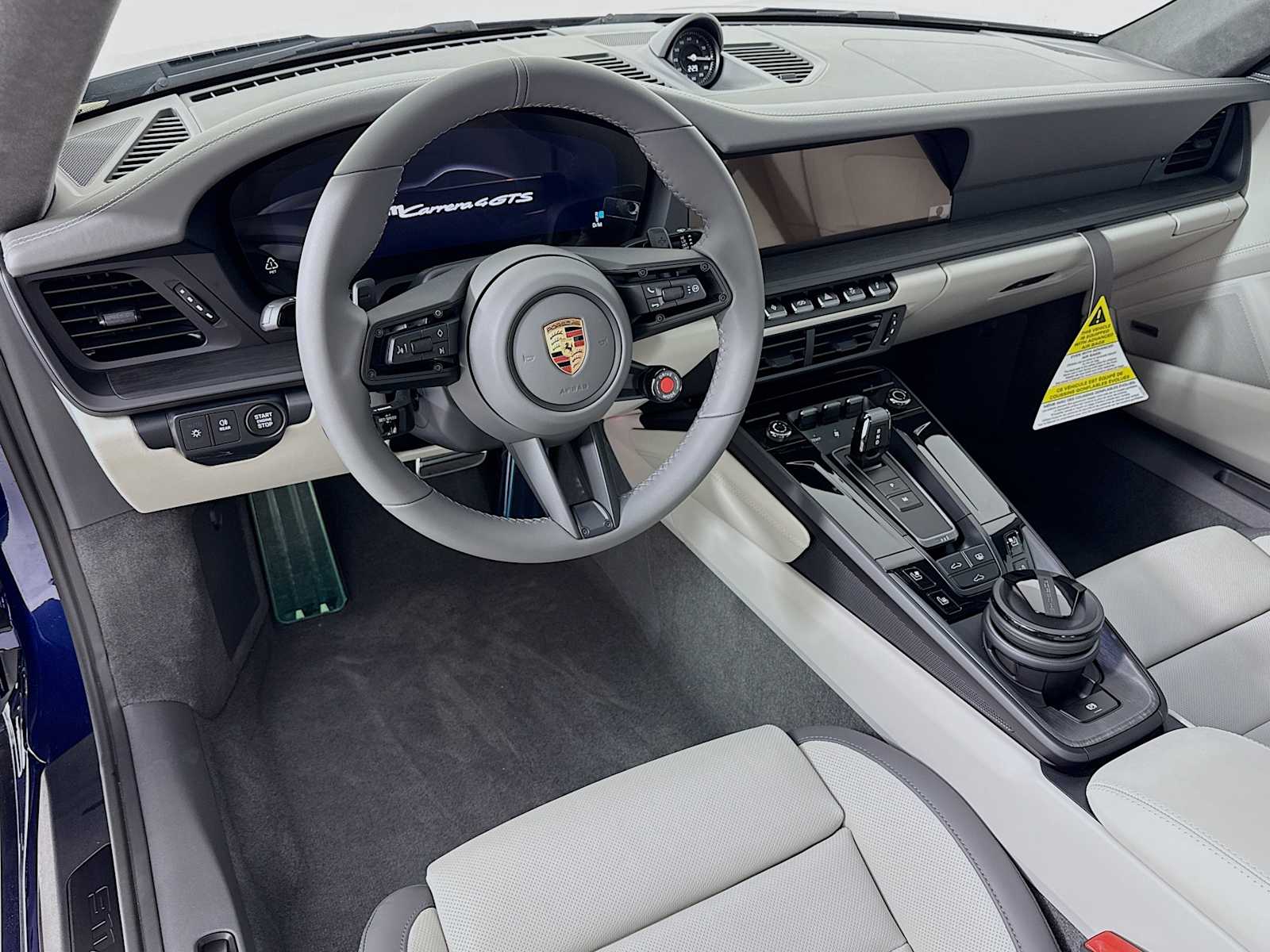 2026 Porsche 911 4 GTS photo 4