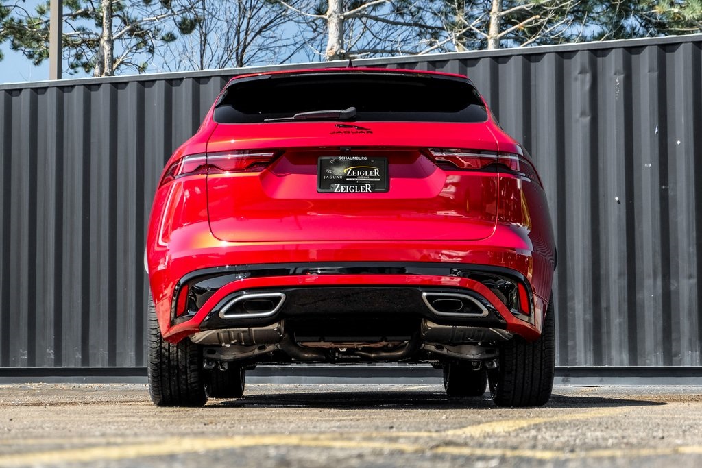 2025 Jaguar F-PACE P400 R-Dynamic S photo 7