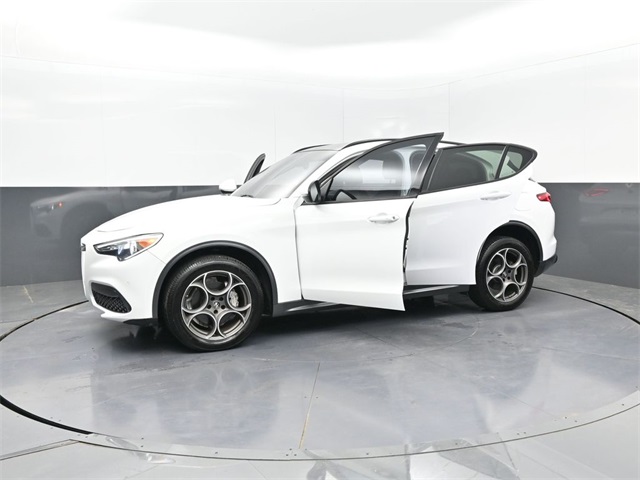 2022 Alfa Romeo Stelvio Ti photo 24