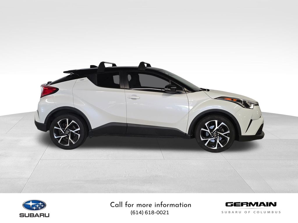 2019 Toyota C-HR XLE photo 4
