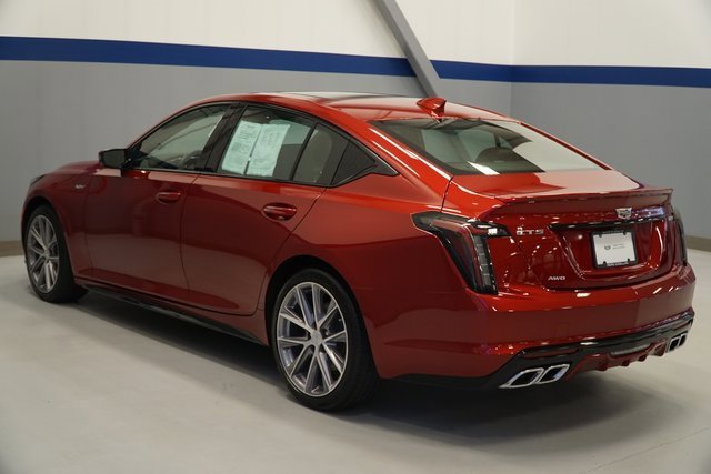 2023 Cadillac CT5 V photo 3