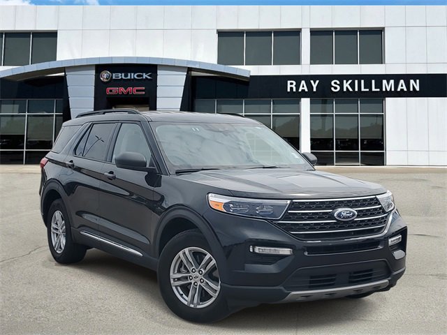 2023 Ford Explorer XLT's photo