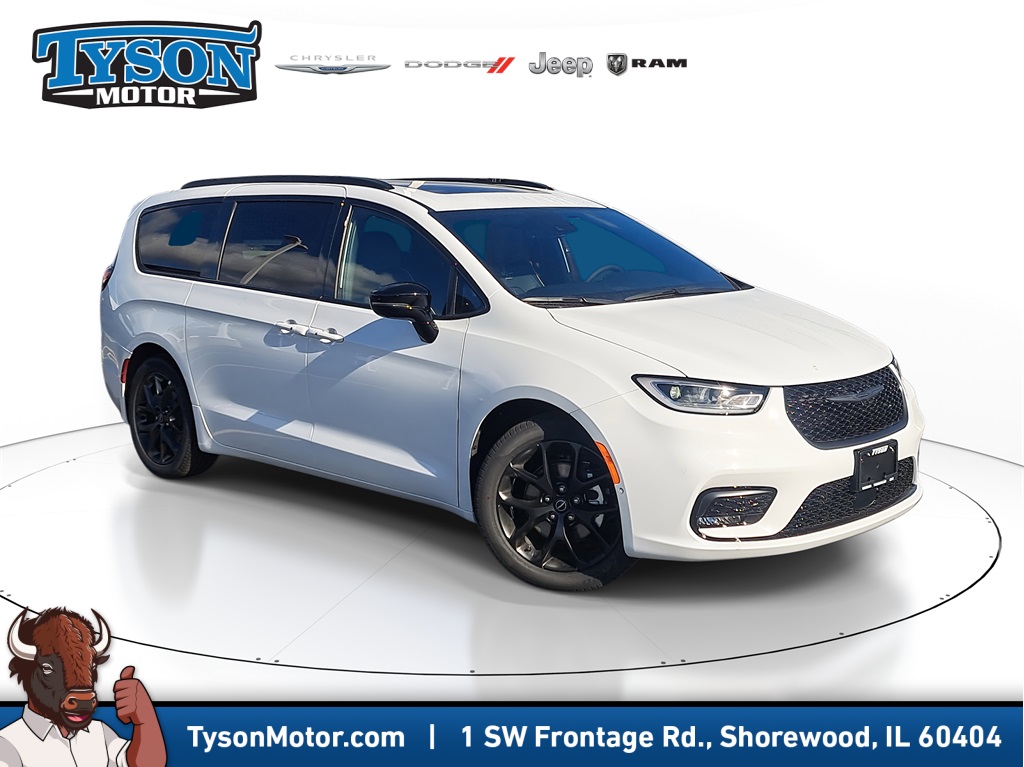 2026 Chrysler Pacifica Limited's photo