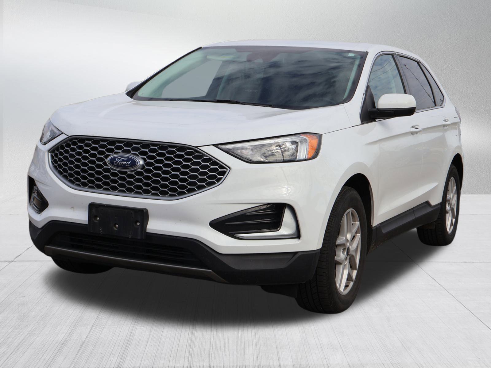 2023 Ford Edge SEL photo 3