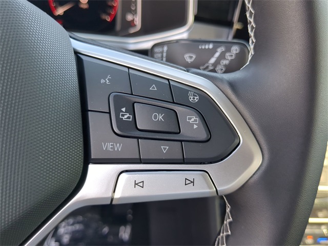 2025 Volkswagen Taos SEL photo 23