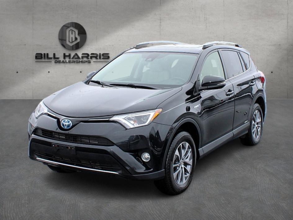 2017 Toyota RAV4 XLE's photo