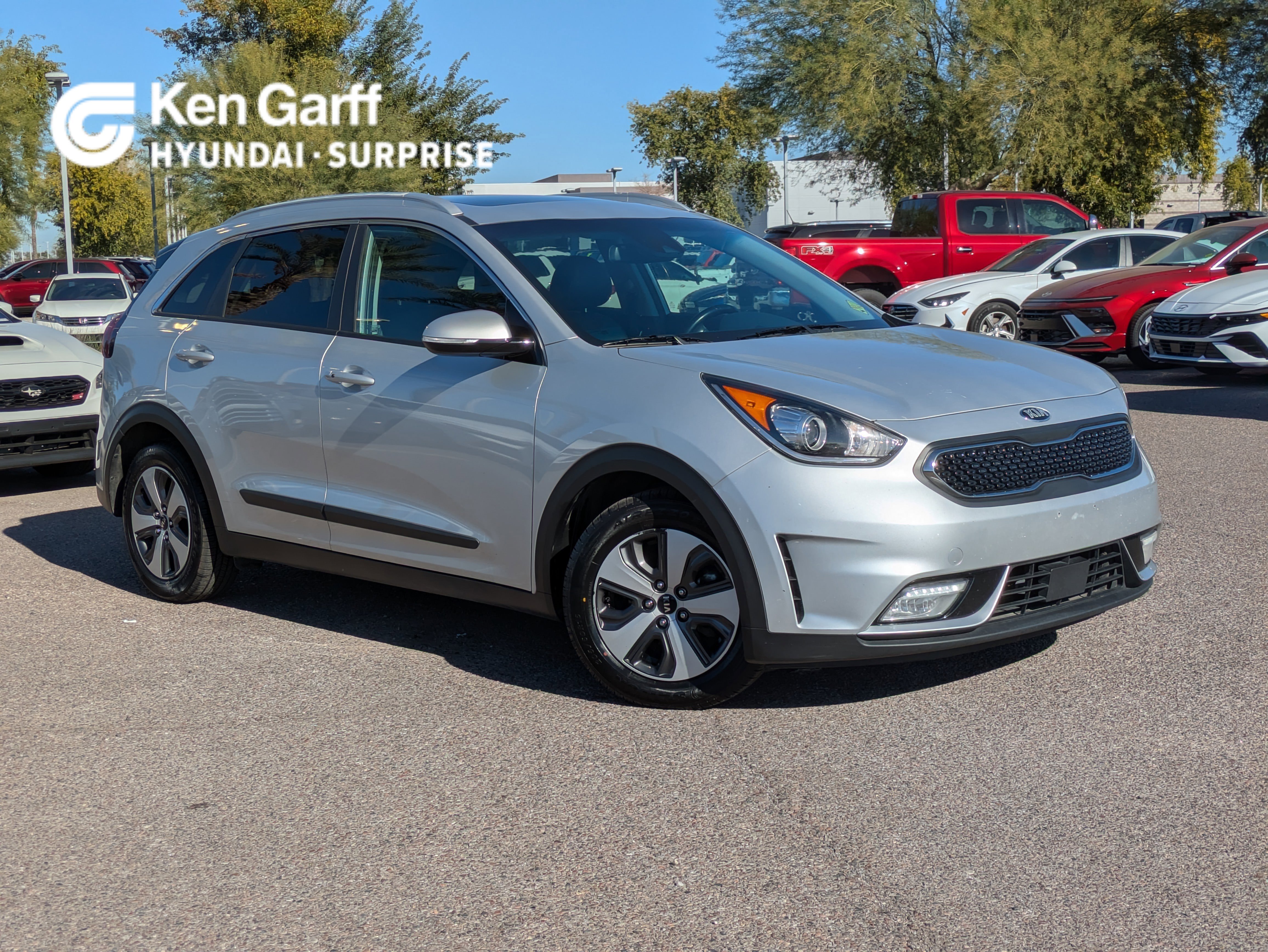 2017 Kia Niro EX's photo