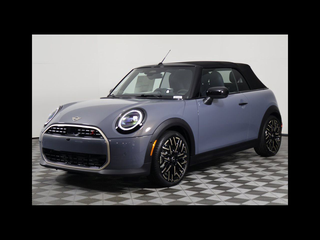 2026 MINI Convertible S's photo