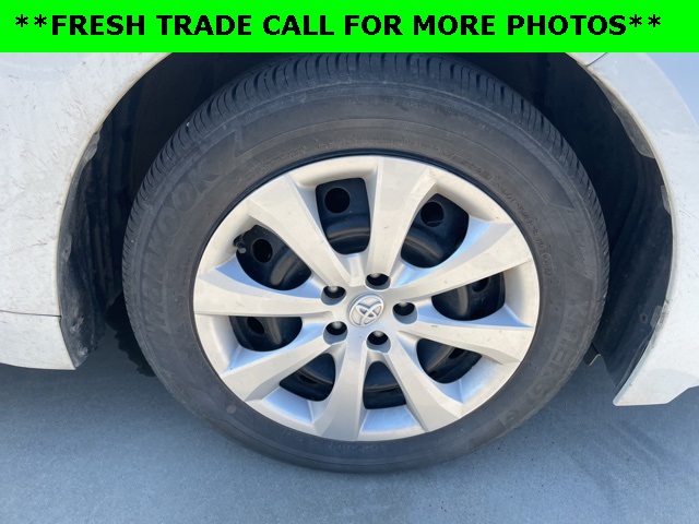2024 Toyota Corolla LE photo 12