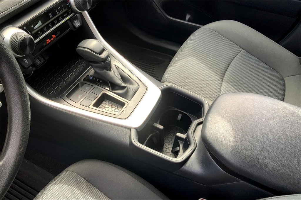 2025 Toyota RAV4 LE photo 16