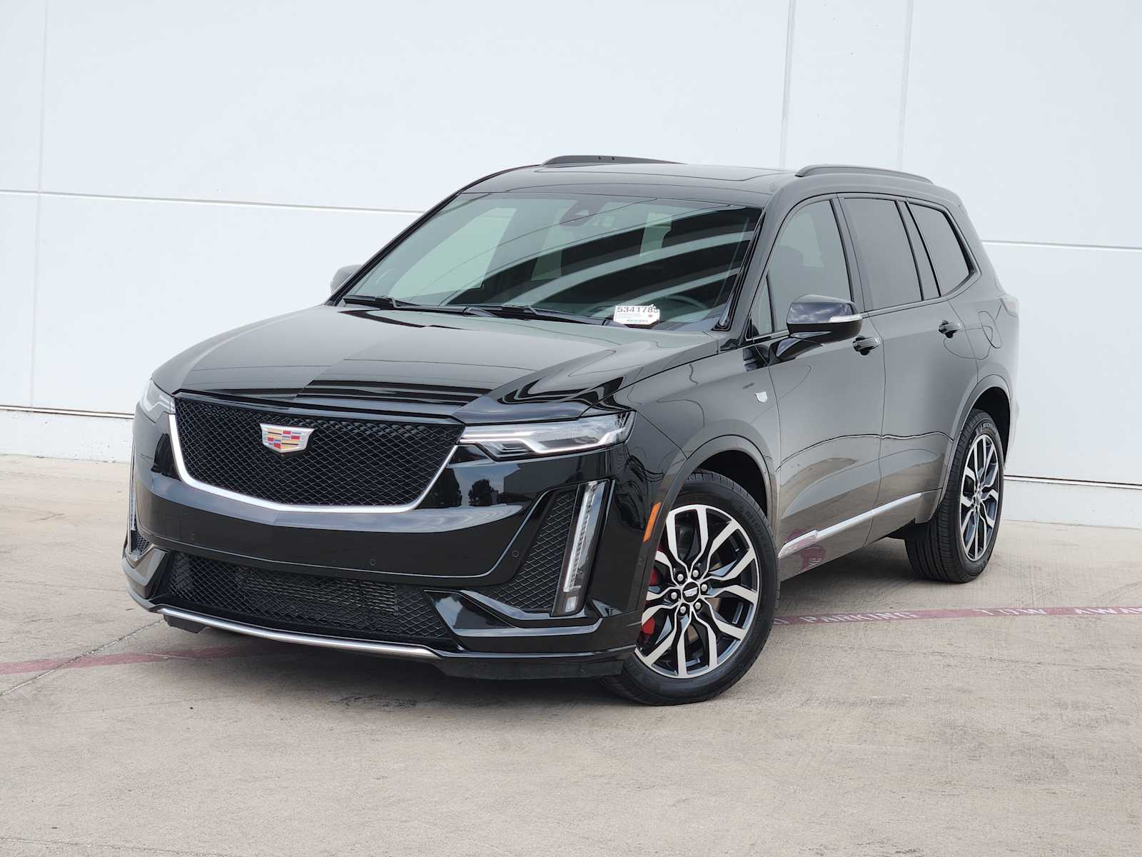 2025 Cadillac XT6 Sport's photo
