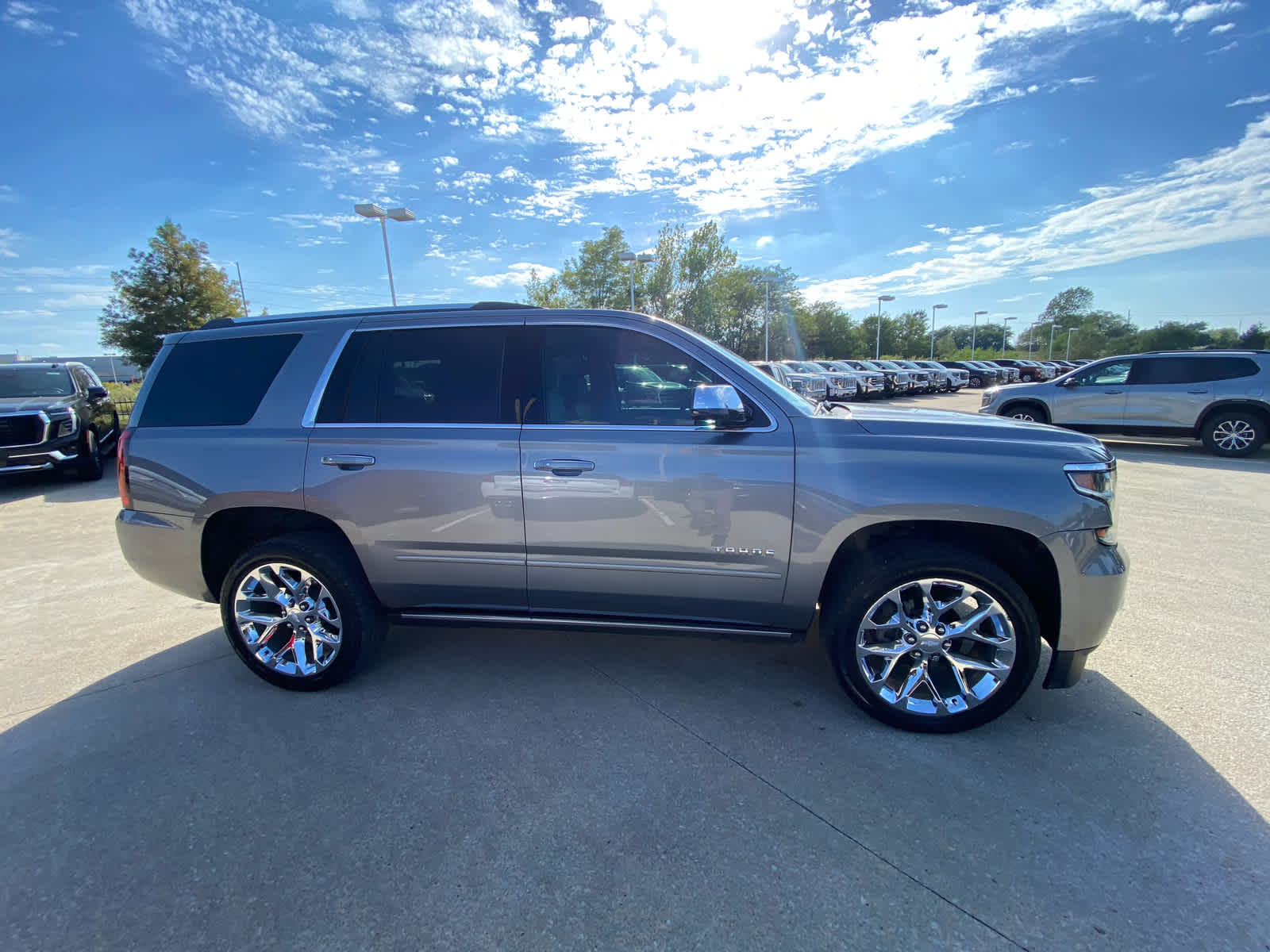 2019 Chevrolet Tahoe Premier photo 4