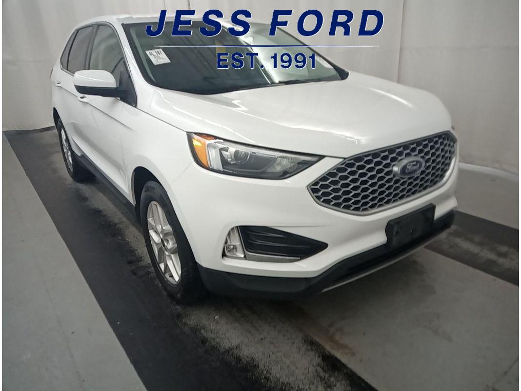 2023 Ford Edge SEL photo 2