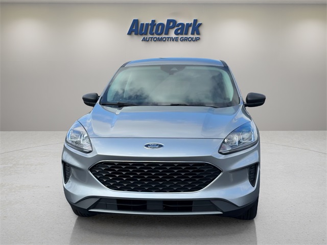 Used 2022 Ford Escape SE with VIN 1FMCU9G69NUA84699 for sale in Bremen, IN
