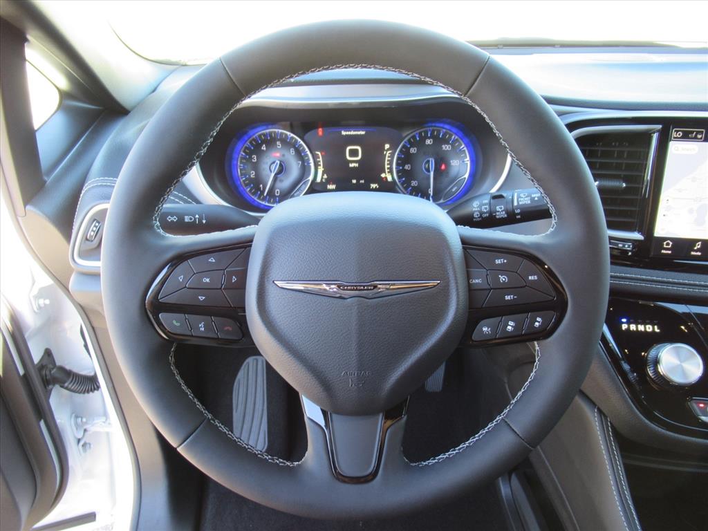 2026 Chrysler Pacifica Limited photo 17