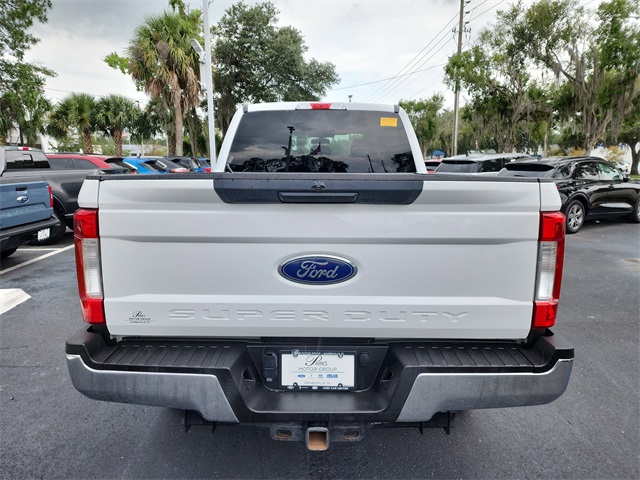 2017 Ford F-250 XLT photo 4