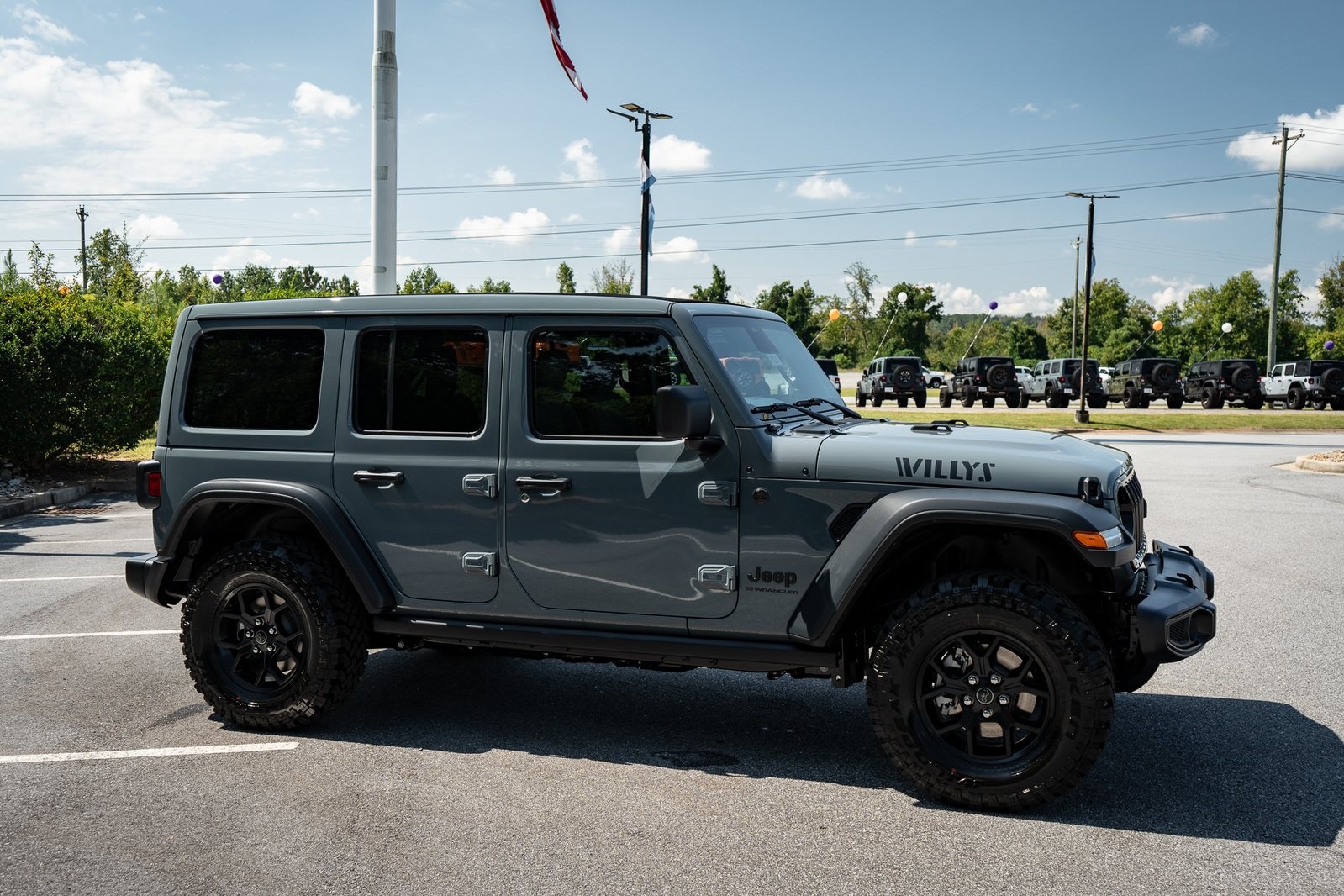 2025 Jeep Wrangler Willys photo 12