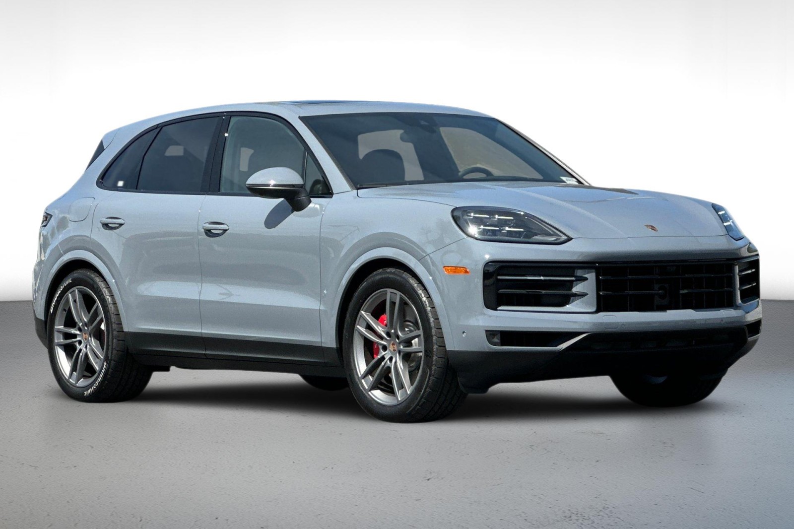 2026 Porsche Cayenne S photo 11