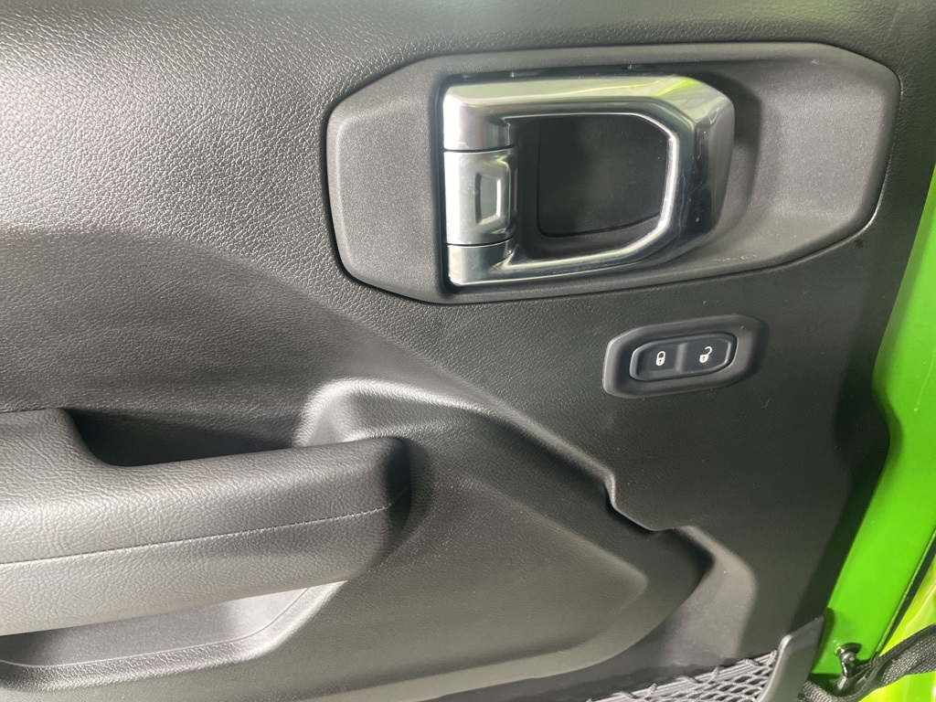 2025 Jeep Wrangler Sport photo 18