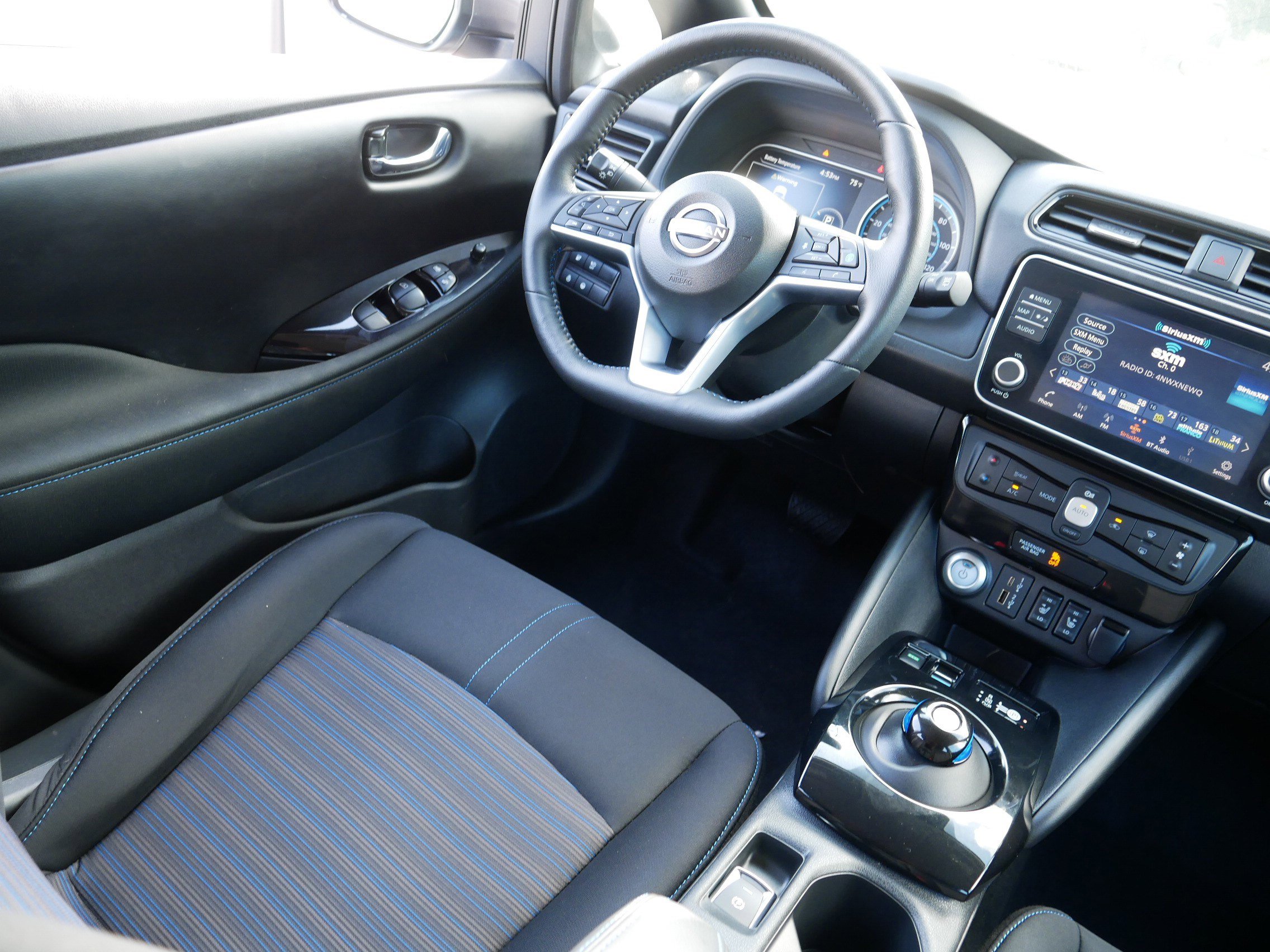 2024 Nissan Leaf SV Plus photo 9