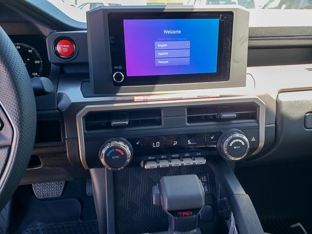 2024 Toyota Tacoma TRD Off-Road photo 13