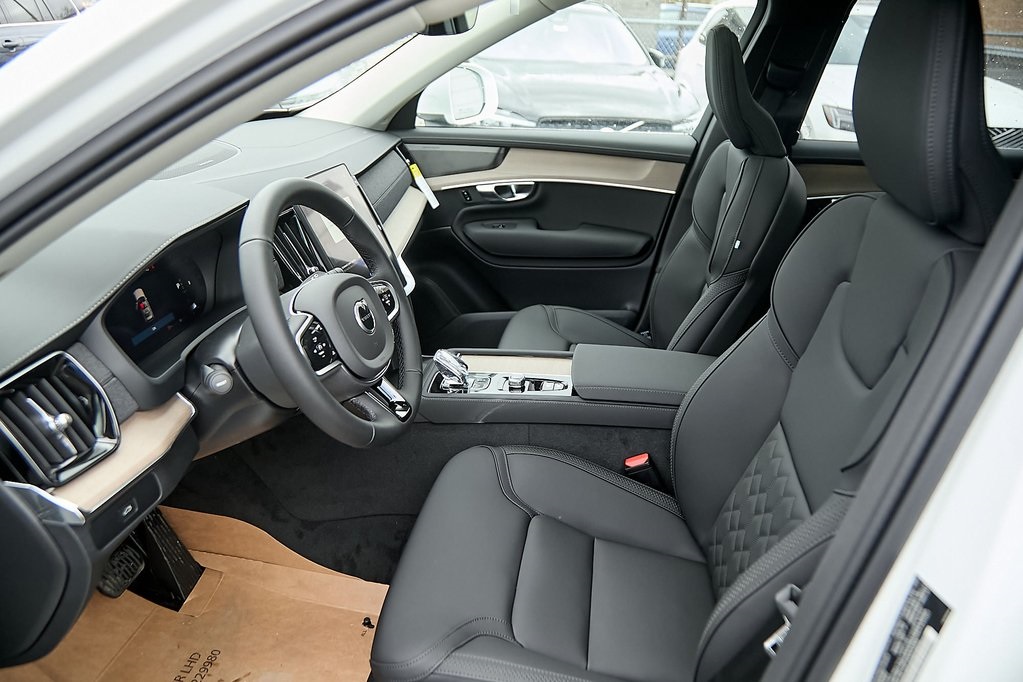 2025 VOLVO XC90 - Image 16