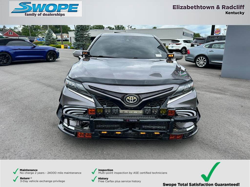 2022 Toyota Camry SE photo 3
