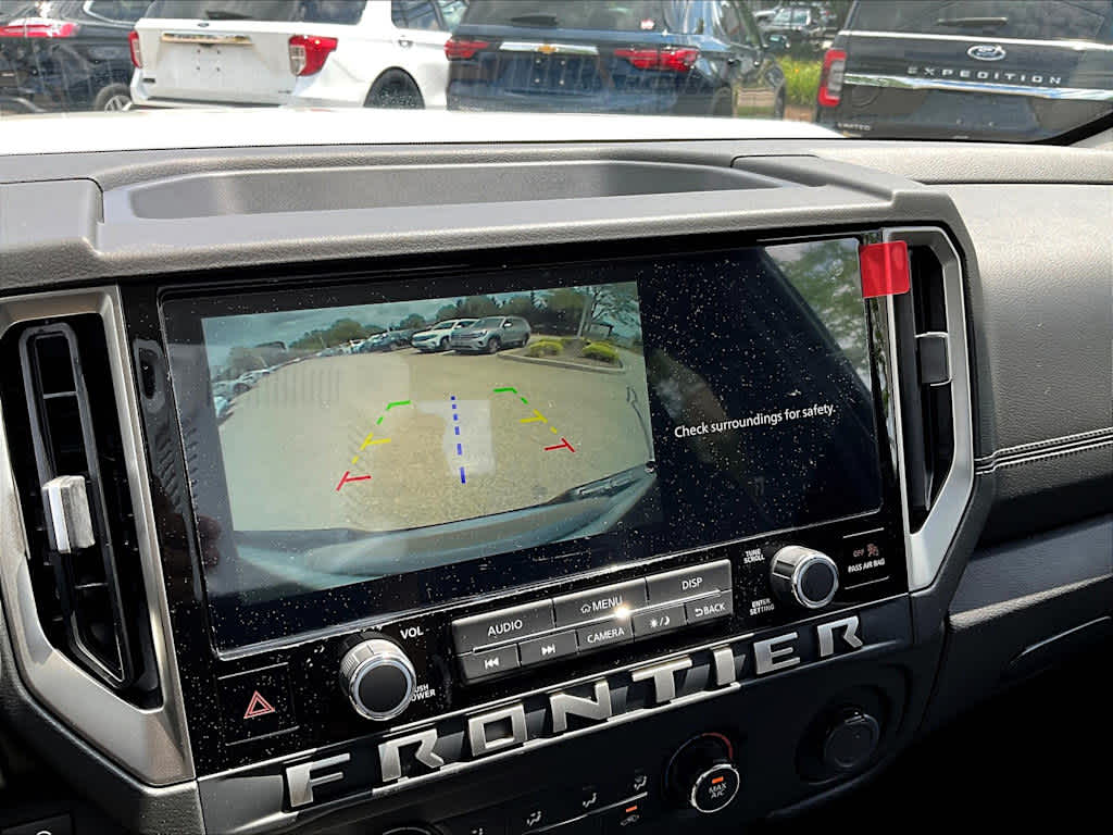2025 Nissan Frontier SV photo 18