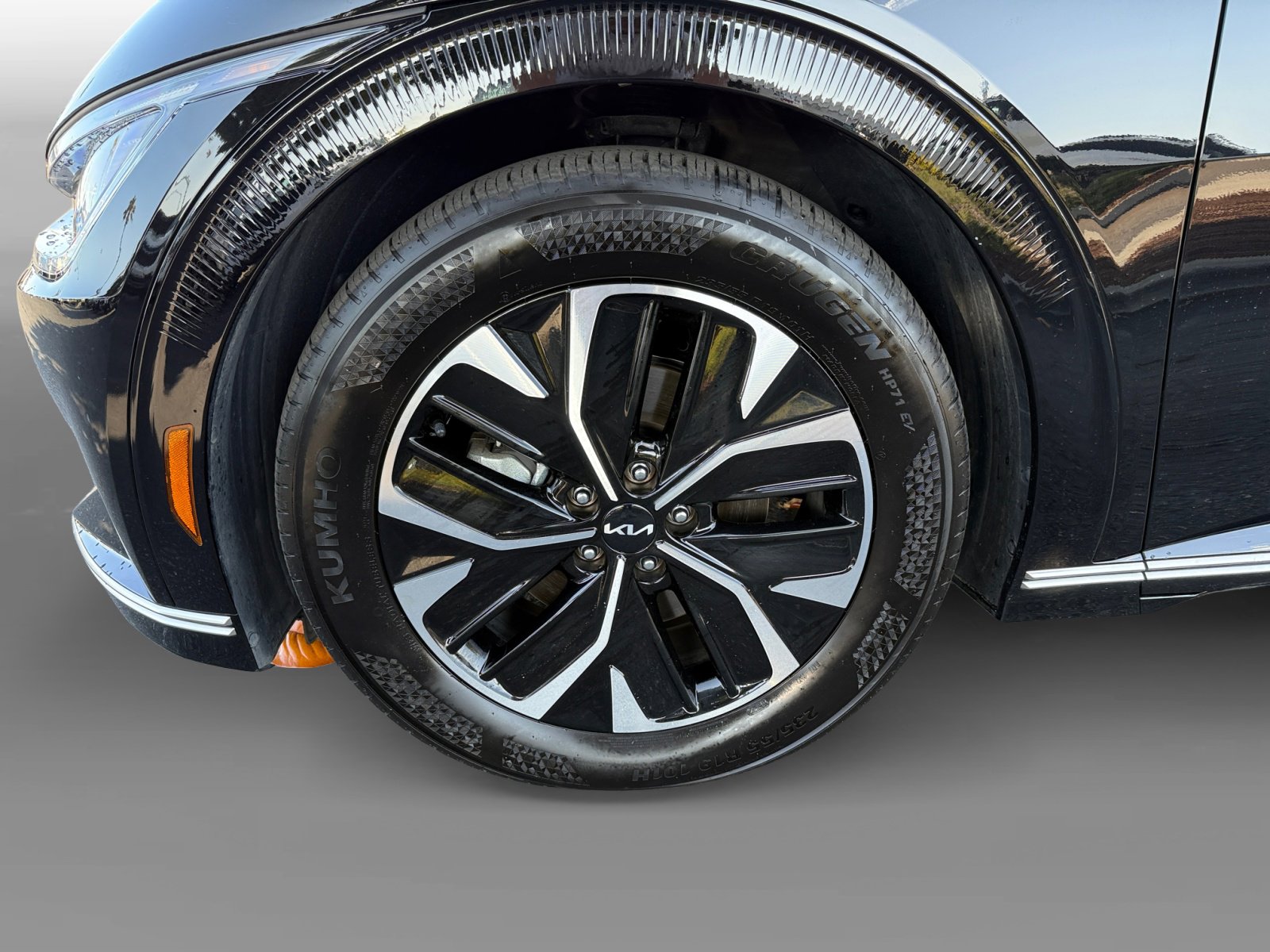 2022 Kia EV6 Wind photo 9