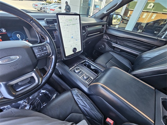 2022 Ford Expedition MAX Platinum photo 40