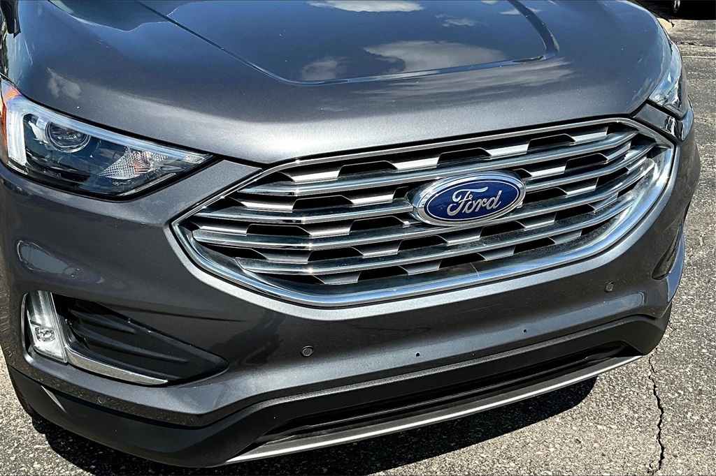 Used 2022 Gray Ford Titanium image 28