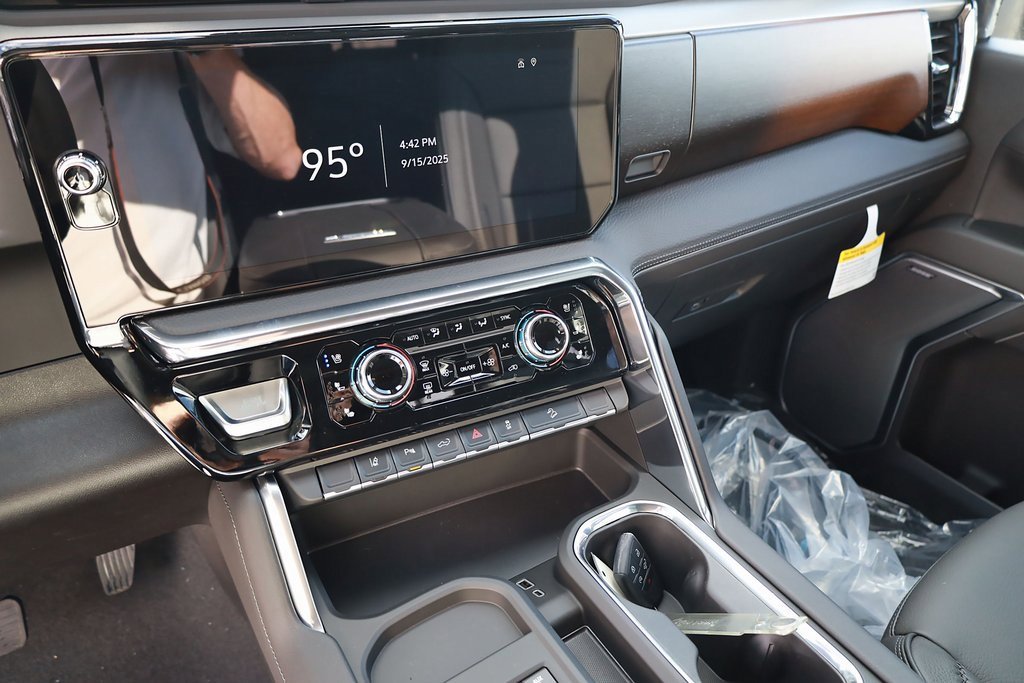 2026 Gmc Sierra 3500 HD Denali photo 15