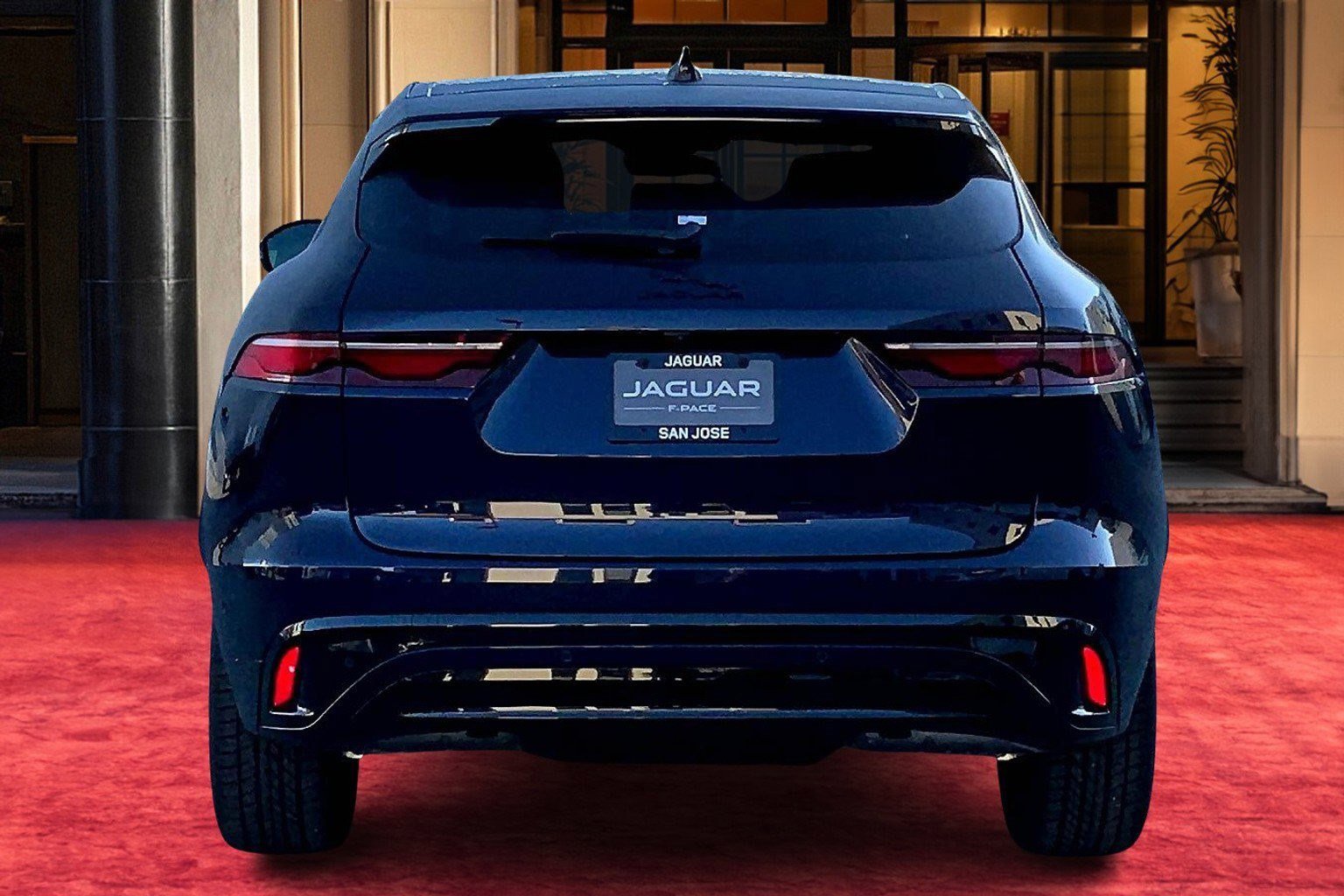 2025 Jaguar F-PACE P250 R-Dynamic S photo 4