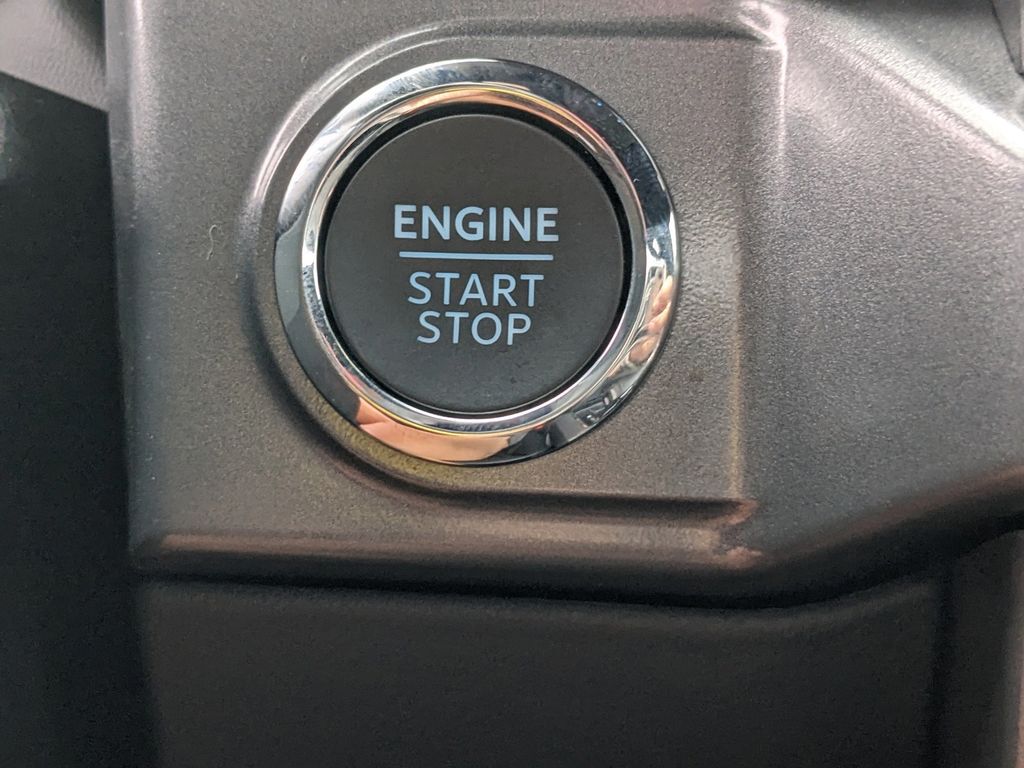 2025 Ford F-150 XLT photo 33