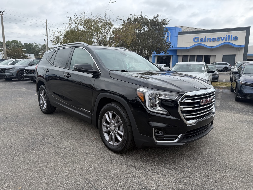 2024 GMC Terrain SLT's photo