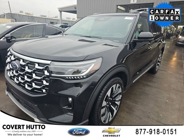 2025 Ford Explorer Platinum's photo