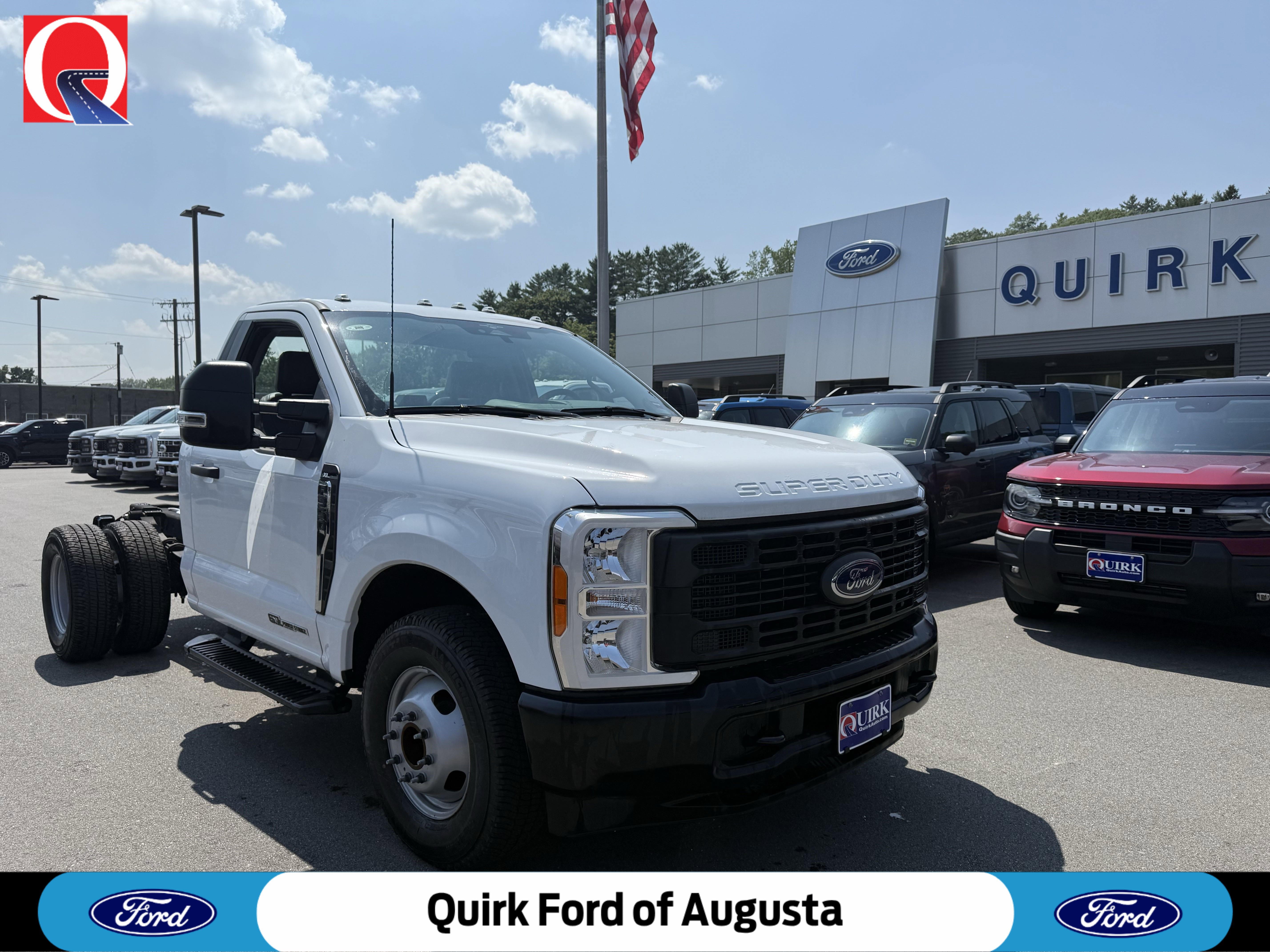 2023 Ford F-350 Super Duty Chassis Cab XL's photo