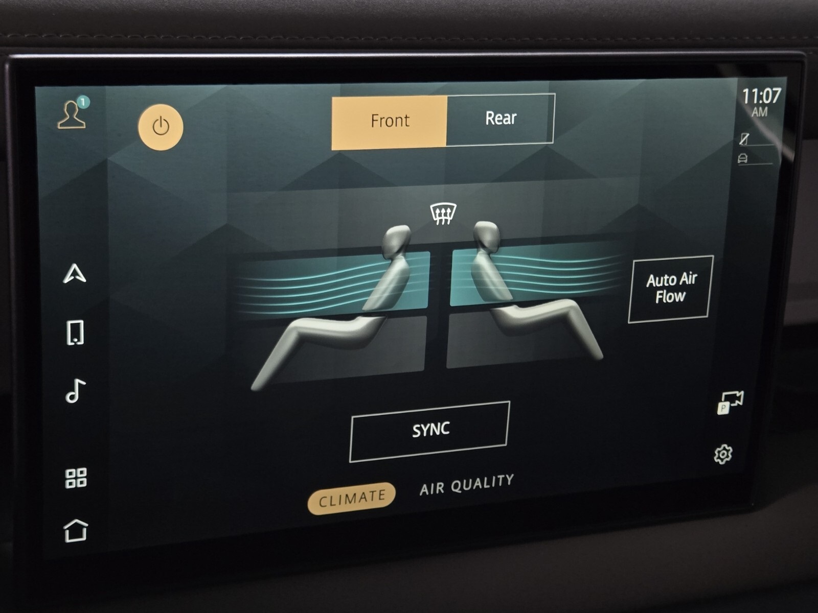 2025 Land Rover Defender X-Dynamic SE photo 29