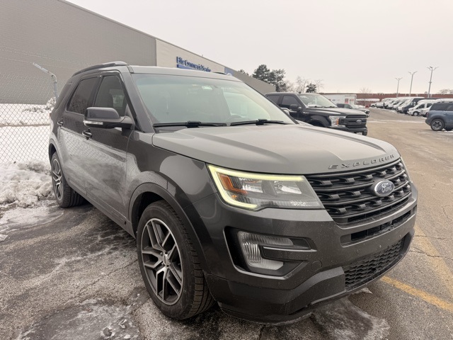 2016 Ford Explorer Sport's photo