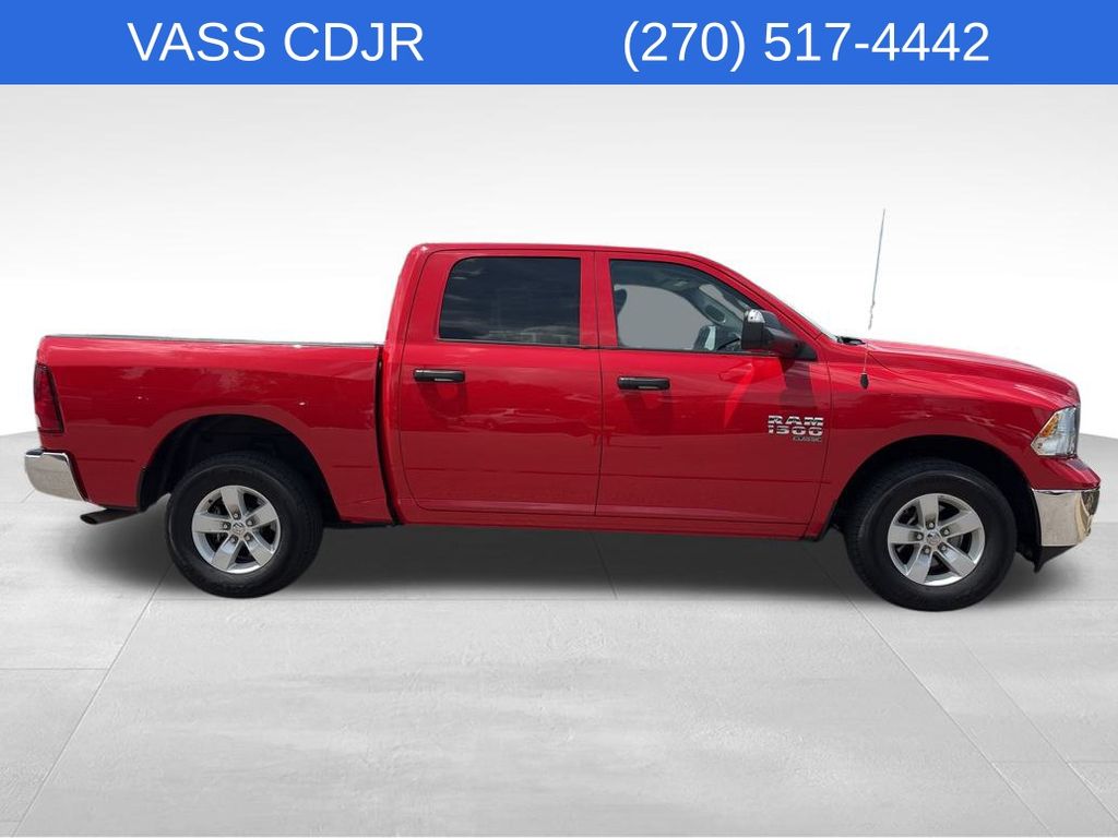 2023 Ram 1500 SLT photo 3