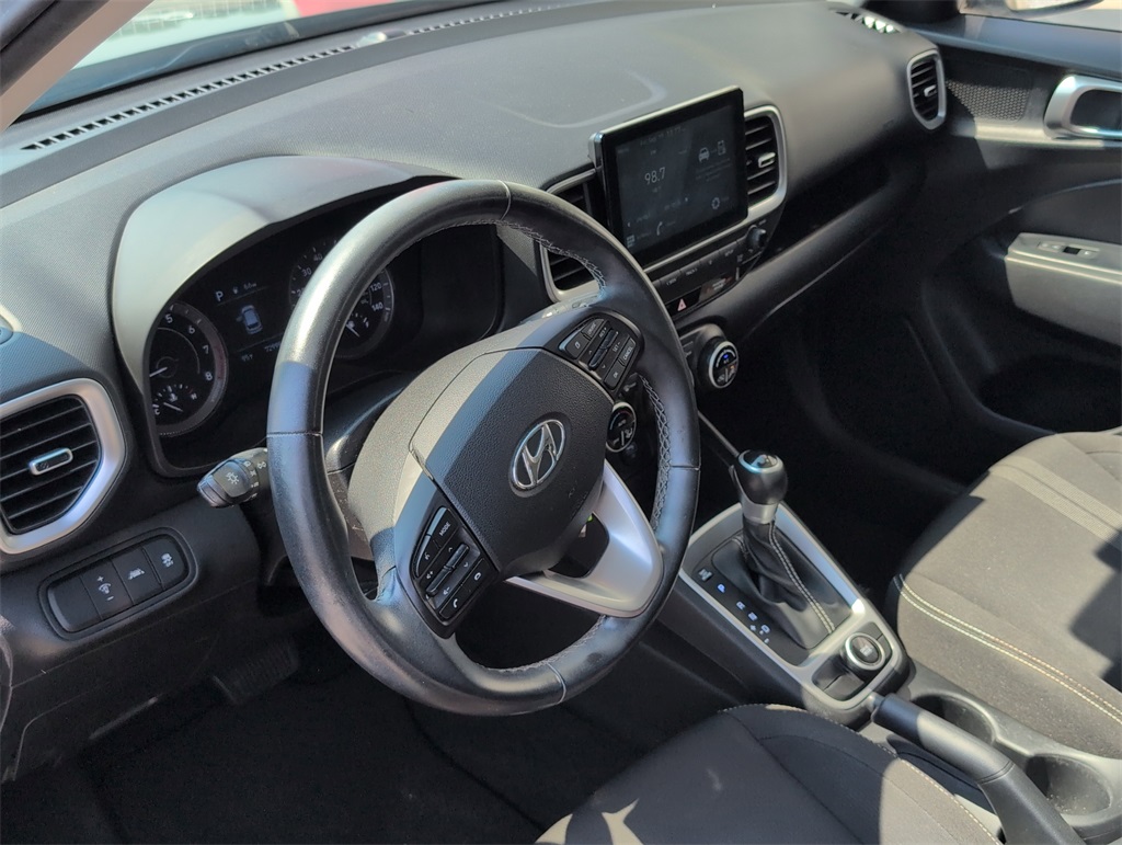 2021 Hyundai Venue SEL Denim photo 6