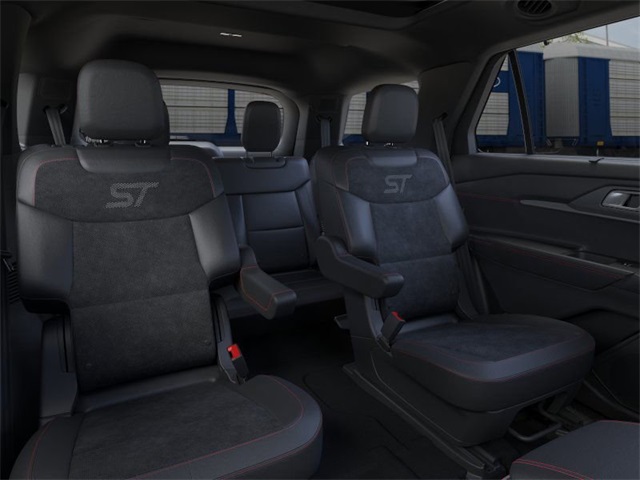 2025 Ford Explorer ST photo 7