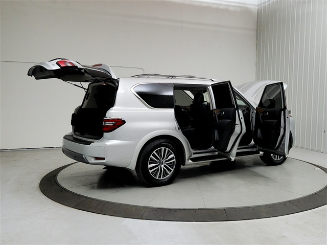 2023 Nissan Armada SL photo 12