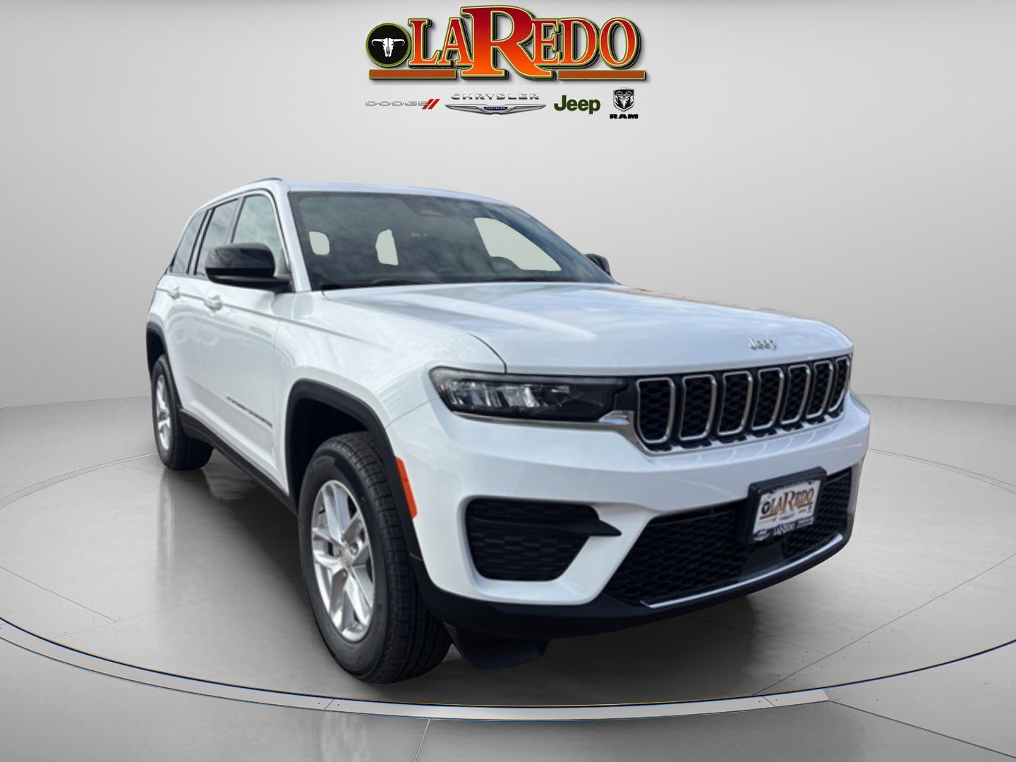 2025 Jeep Grand Cherokee Laredo's photo