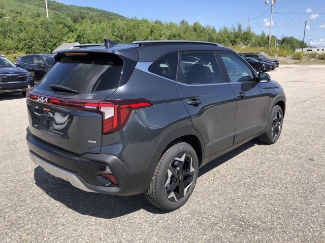2026 Kia Seltos EX photo 3