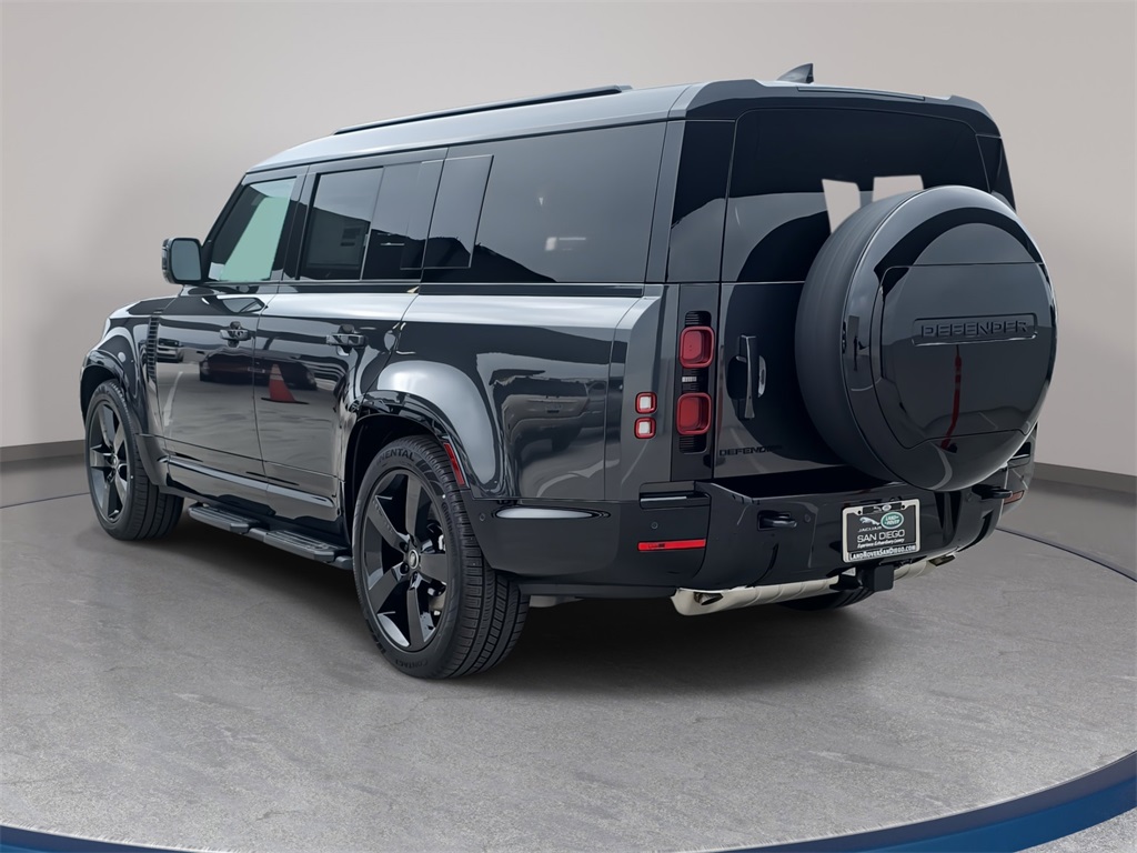 2025 Land Rover Defender 130 X-Dynamic SE photo 4