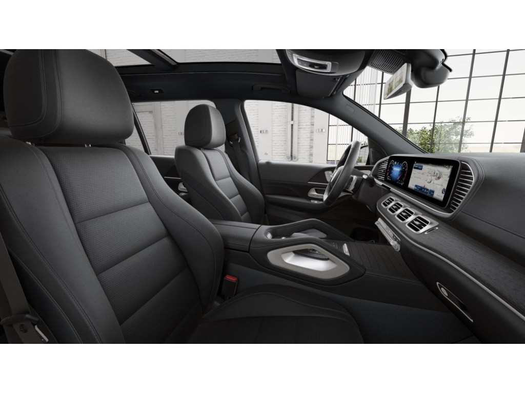 2026 Mercedes Benz GLS 450 4MATIC photo 4